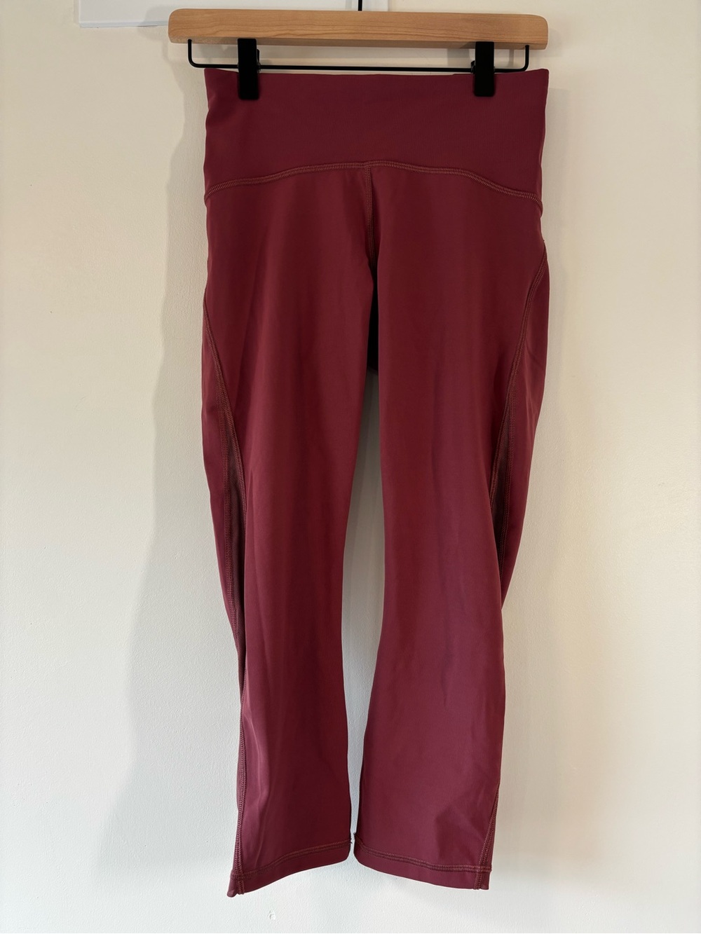 Lululemon Train Times Crop 21”, So Merlot, 6
